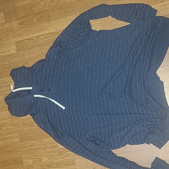 striped hoodie oversized and cozy - Picture 1 of 4